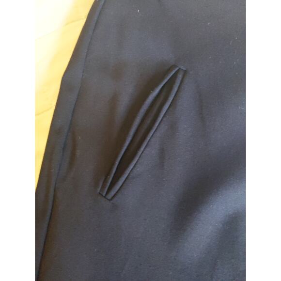 Chico's Women Sz 0 Black Ankle Slacks Pants Pearl Button Detail Stretch Pull On - Picture 8 of 9